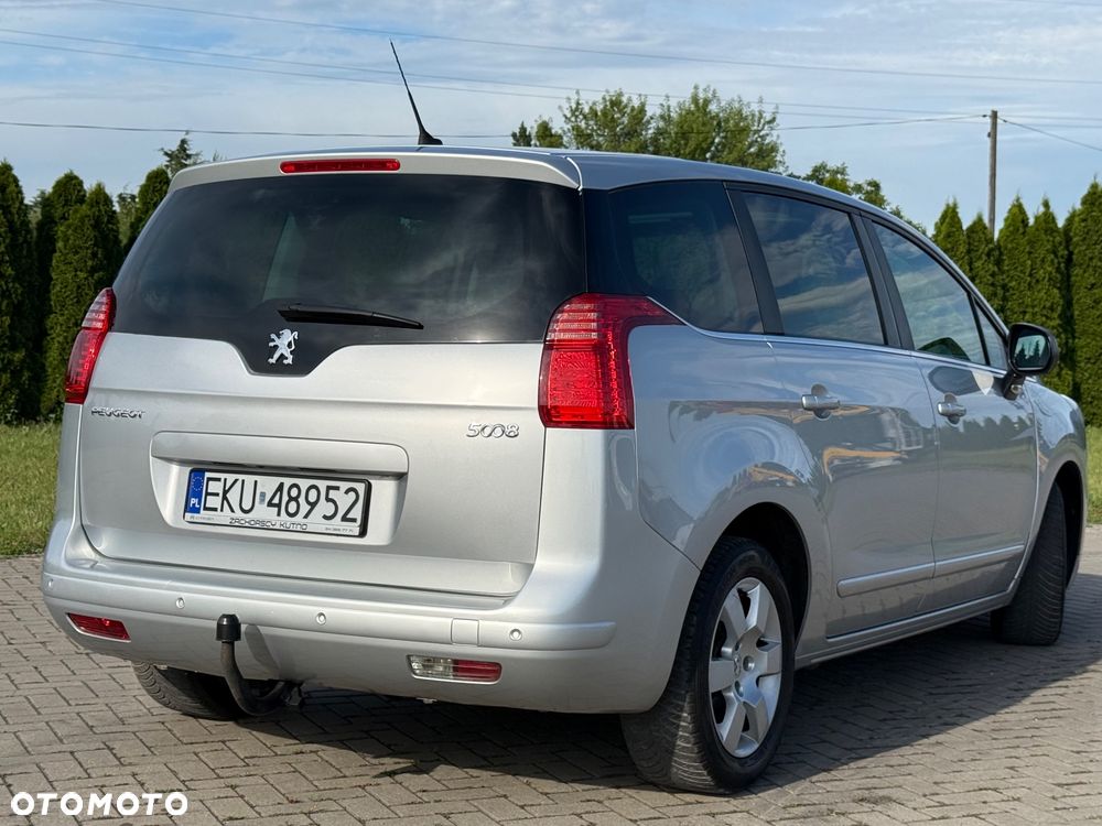 Peugeot 5008 - 10