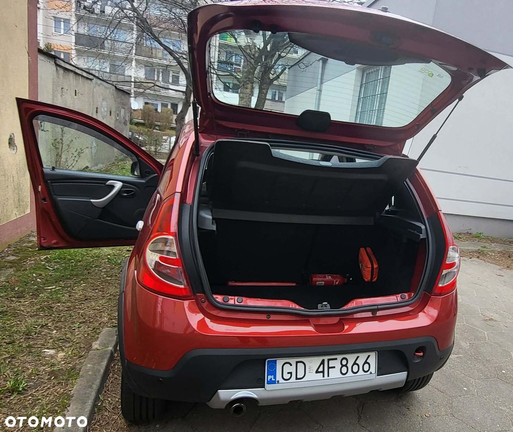 Dacia Sandero 1.5 dCi Laureate - 6