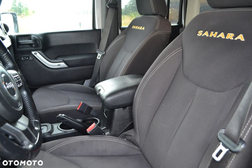 Jeep Wrangler 3.6 Unlim Black Edition II - 6