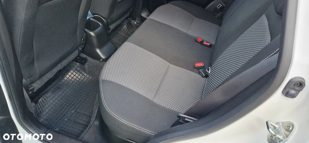 Suzuki Vitara 1.6 DDiS (4x2) Comfort - 13