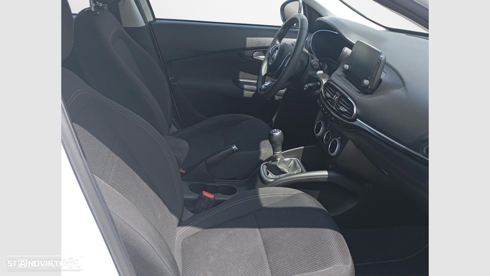 Fiat Tipo 1.3 MultiJet City Life — fotografia 12