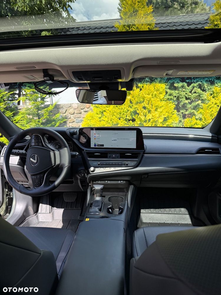 Lexus ES 300h Business Edition - 18