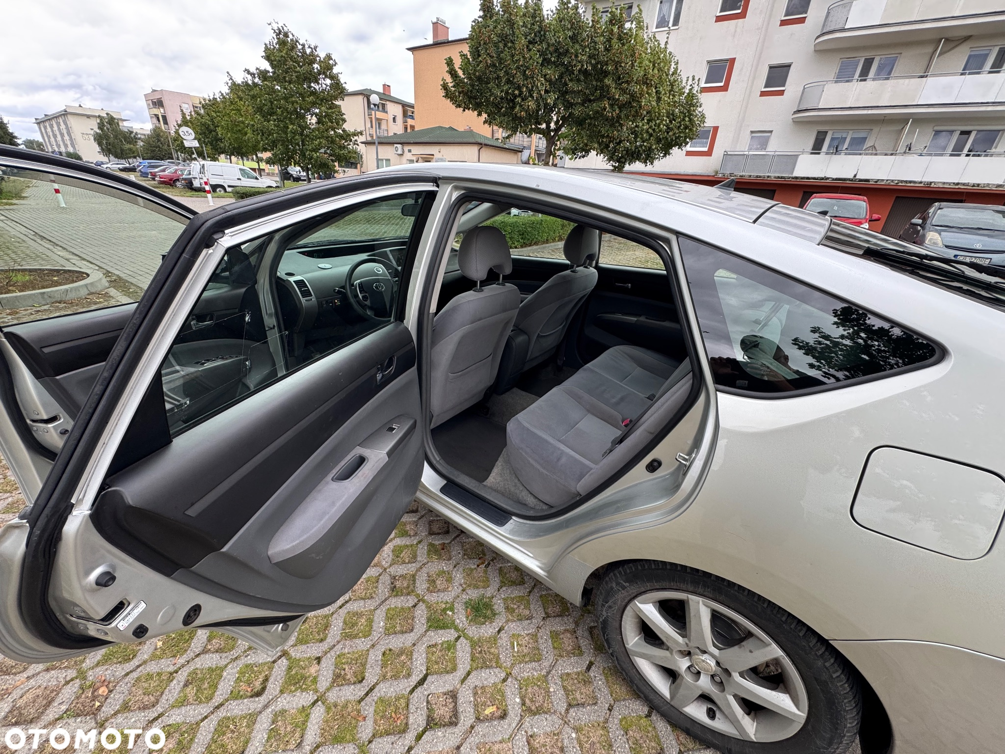 Toyota Prius ver--hybrid-sol - 15