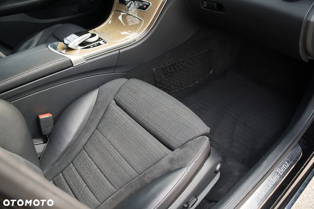 Mercedes-Benz Klasa C 180 7G-TRONIC Exclusive - 11