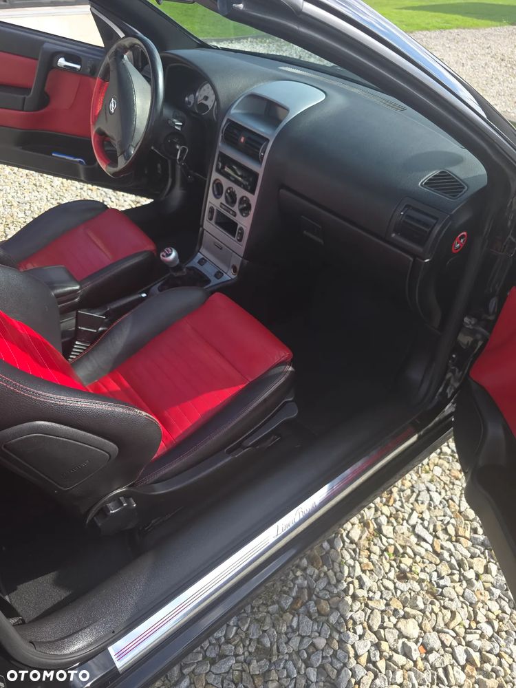 Opel Astra 1.8 16V Coupe Linea Rossa - 11