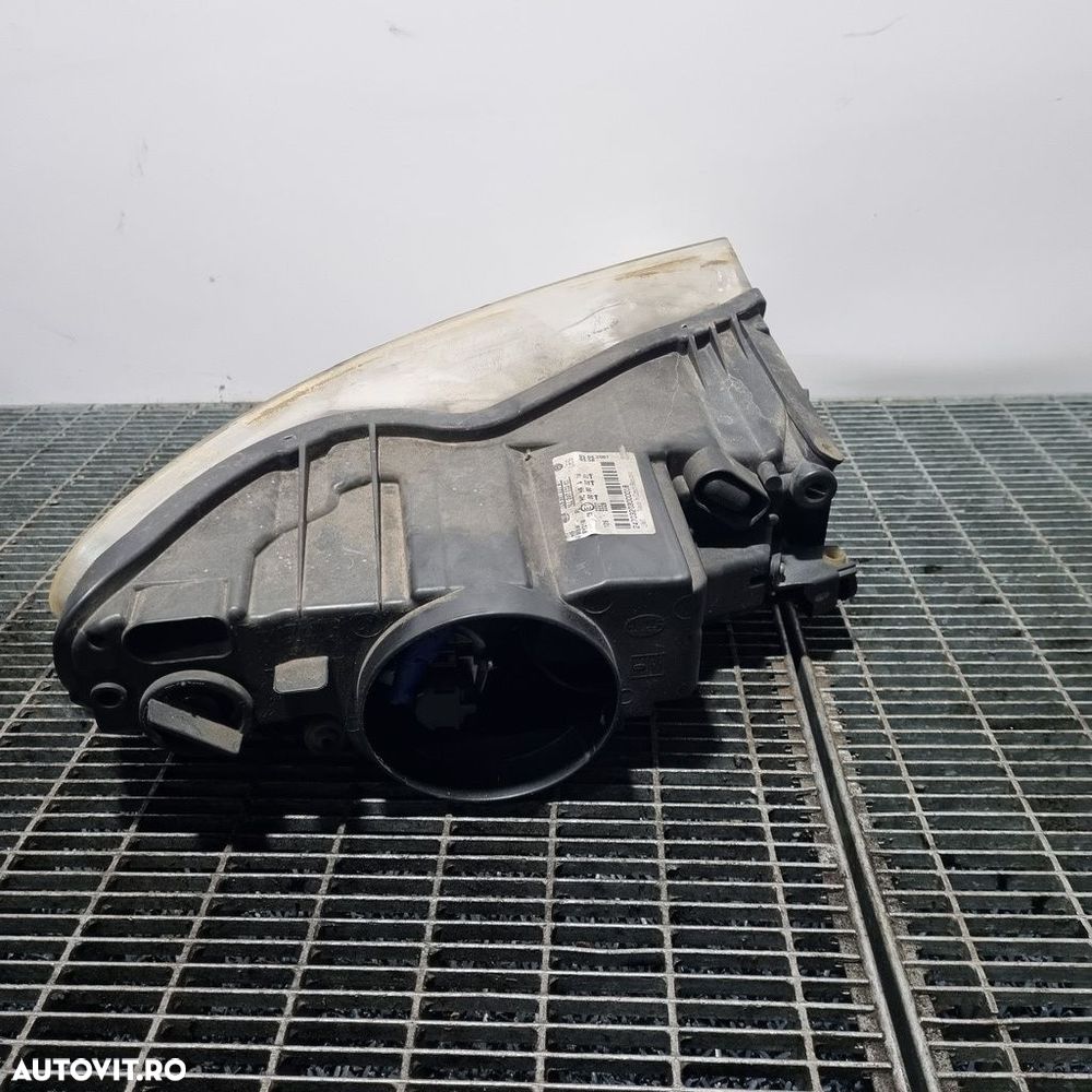 Far Stanga Volkswagen Touareg 7L facelift 2007 - 2011 SUV 4 Usi (1417) Cu lupă - 3