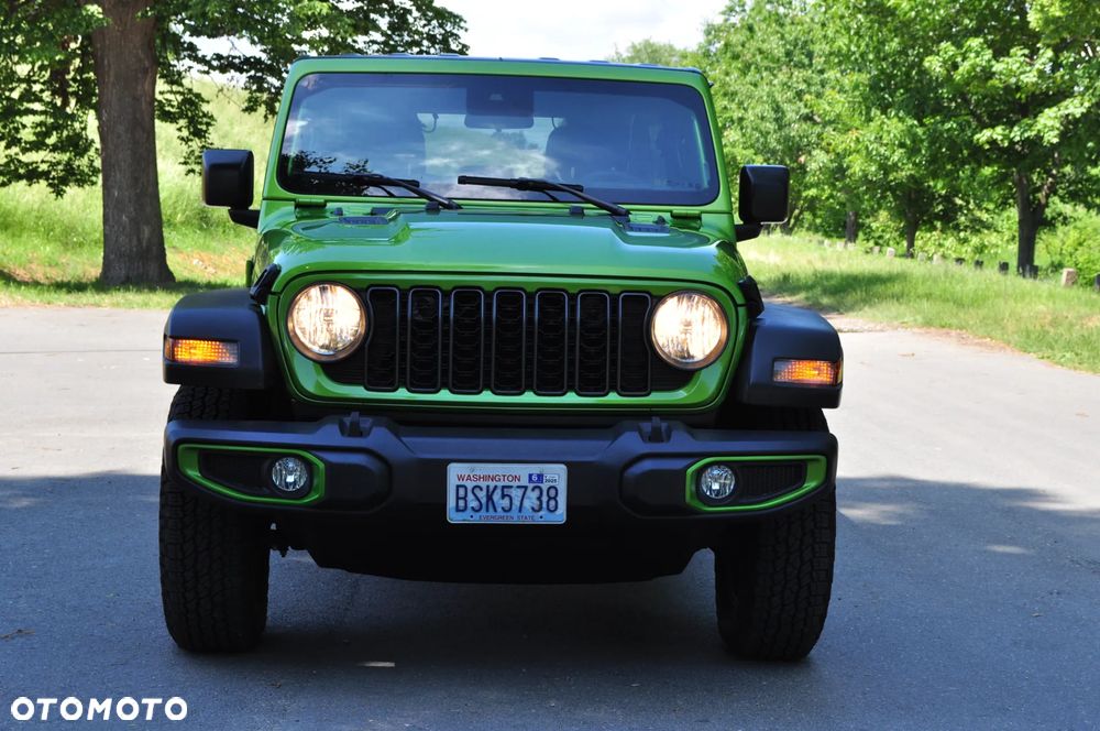 Jeep Wrangler - 2