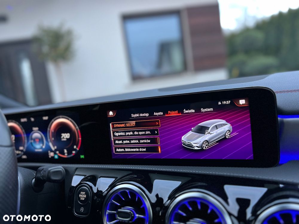 Mercedes-Benz CLA 250 4-Matic AMG Line 7G-DCT - 33