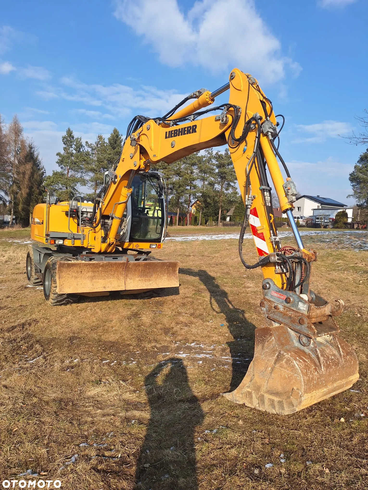 Liebherr A311 - 4