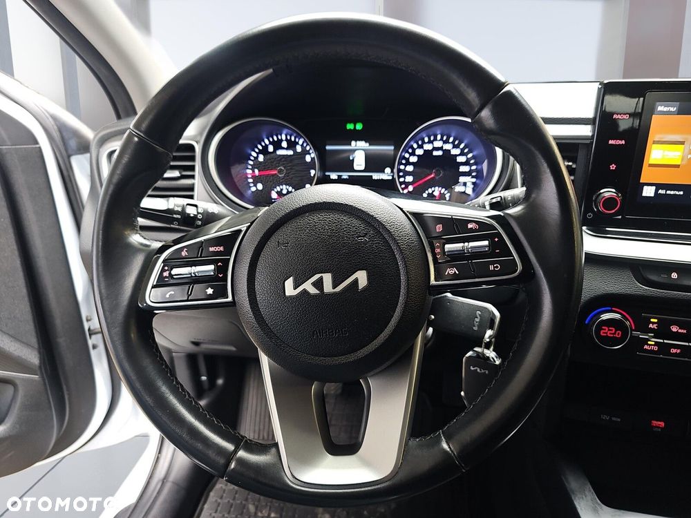 Kia Ceed 1.5 T-GDI M - 13