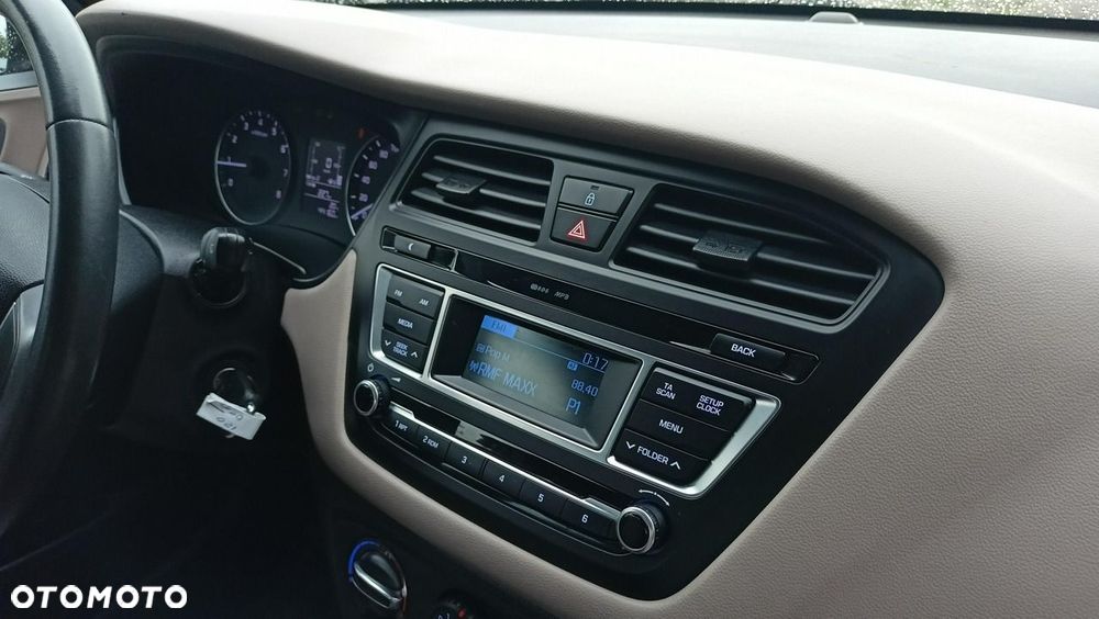 Hyundai i20 1.2 Select - 31