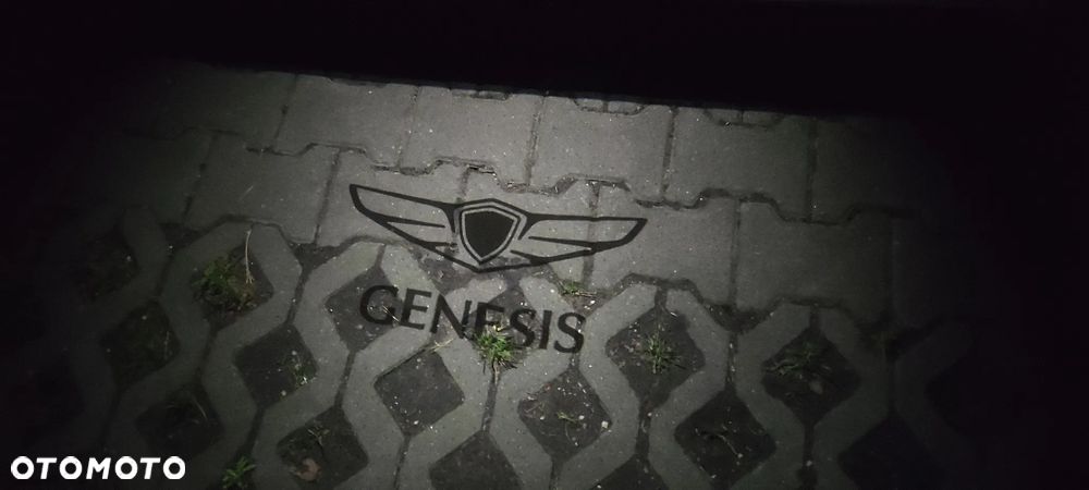 Hyundai Genesis 3.8 V6 GDI - 16