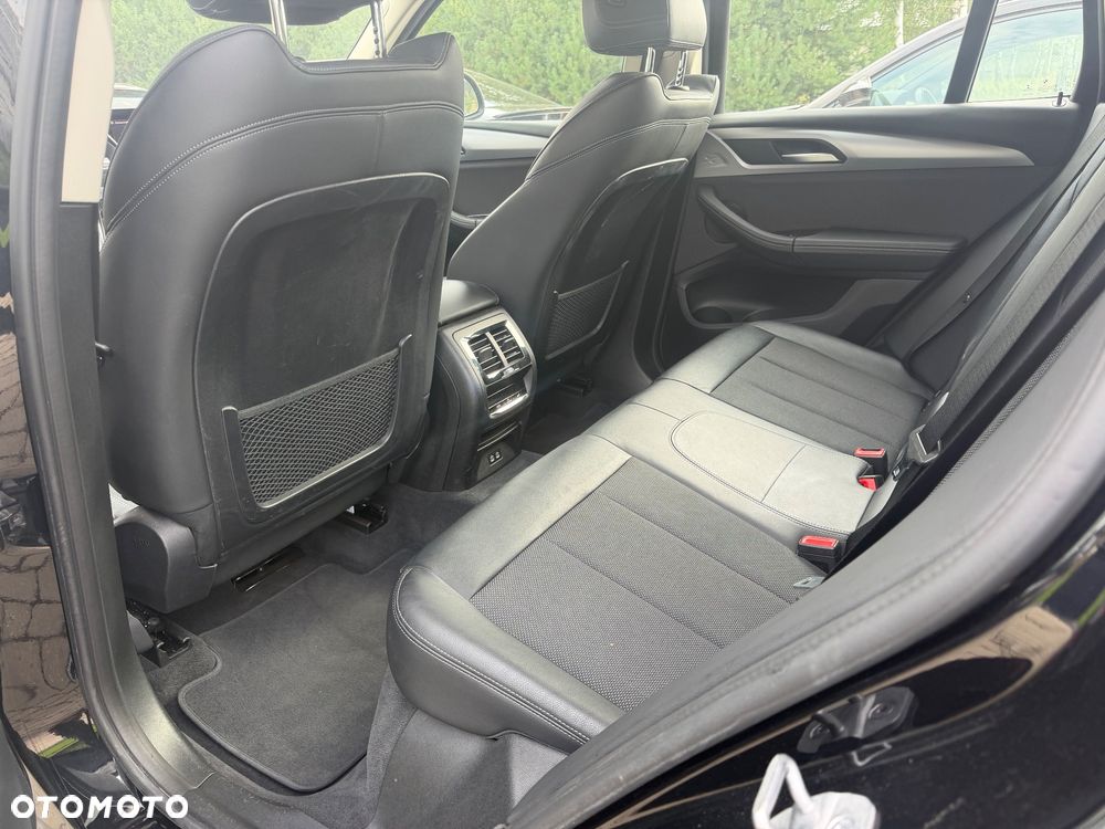 BMW X3 xDrive20d mHEV - 11