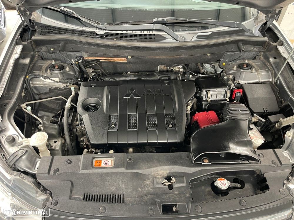 Mitsubishi Outlander 2.2 DI-D Instyle - 51