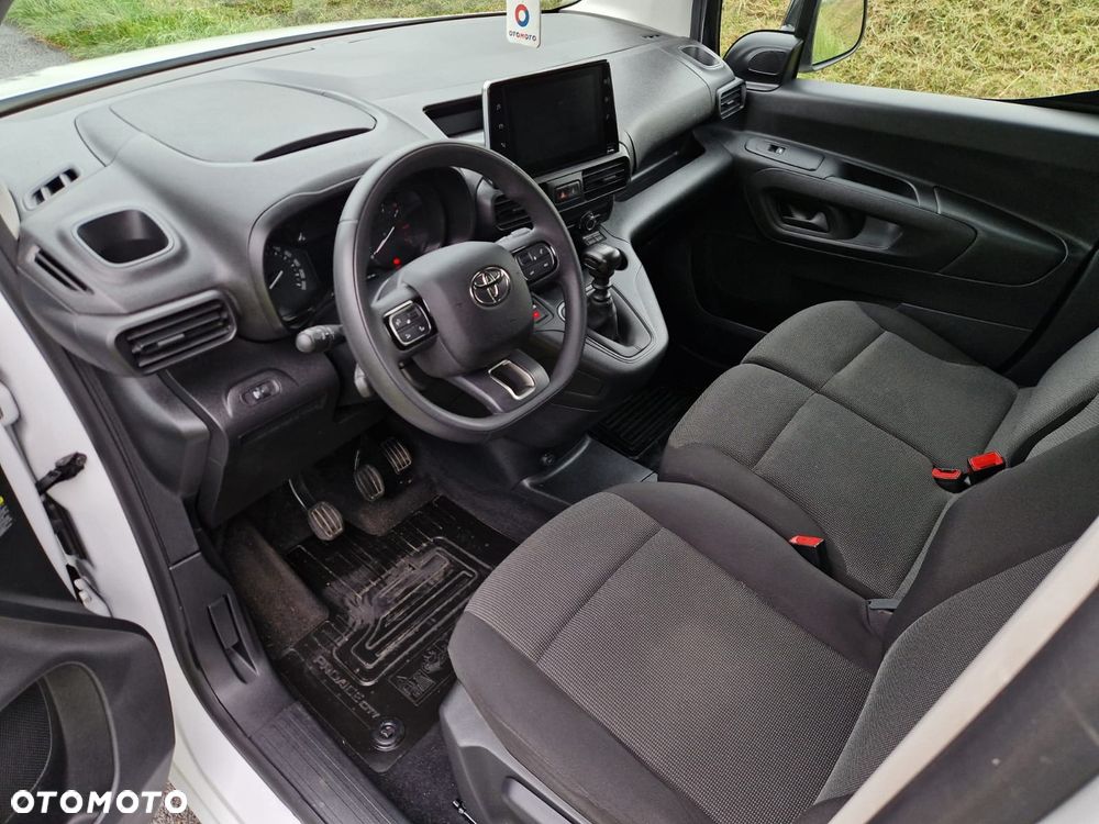 Toyota Proace City - 11