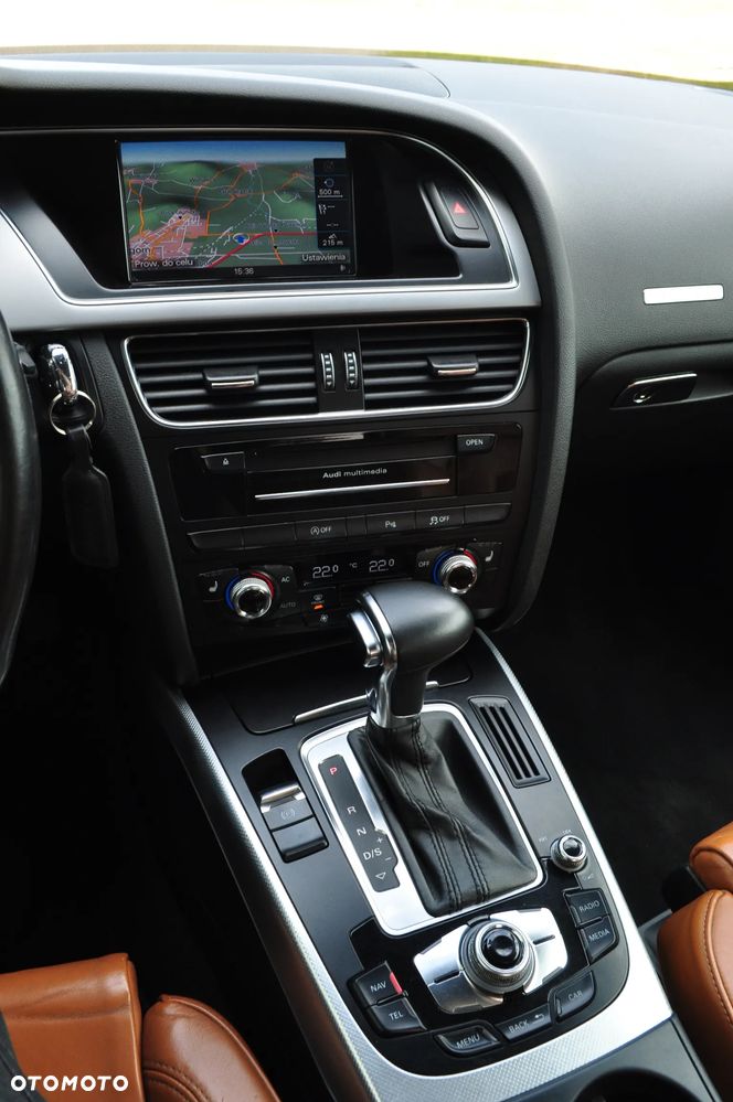 Audi A5 Cabrio 2.0 TFSI quattro S tronic - 22