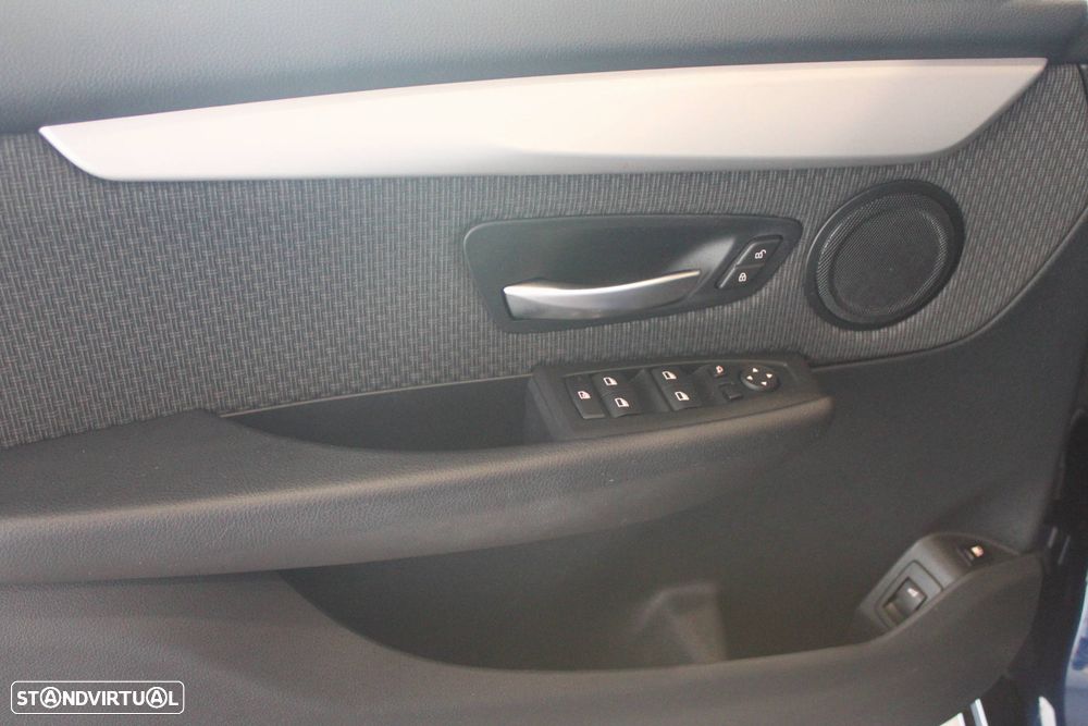 BMW 225xe Active Tourer - 6