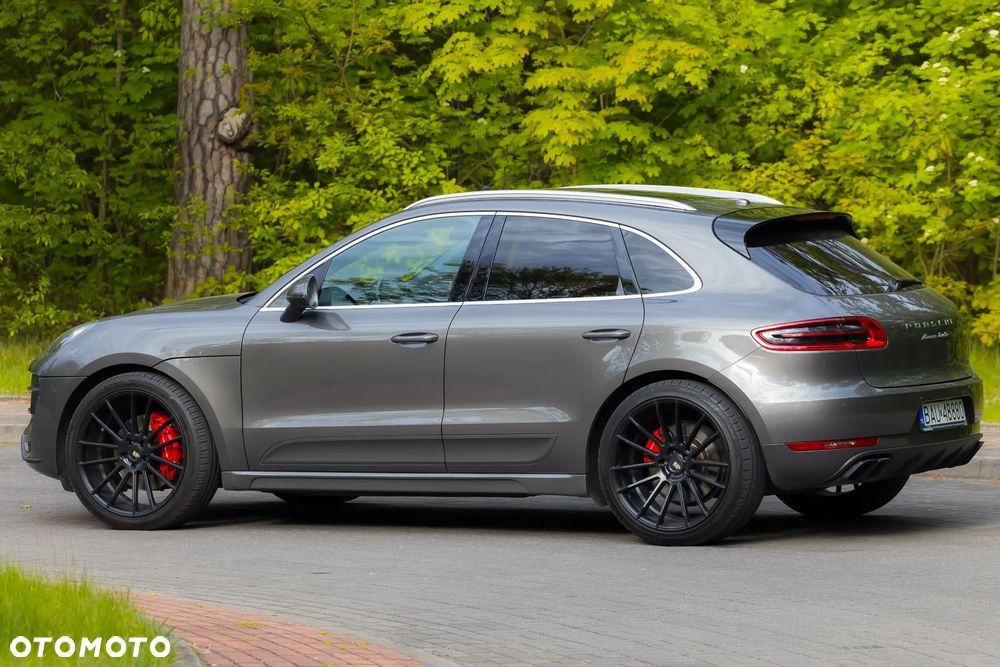 Porsche Macan Turbo - 4