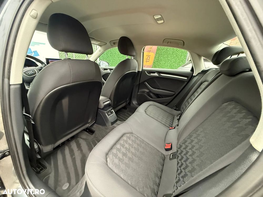 Audi A3 Sportback 1.6 TDI clean Attraction - 5