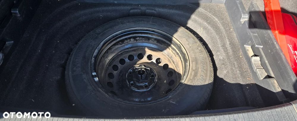 Volkswagen Golf 1.6 TDI BlueMotion Trendline - 11