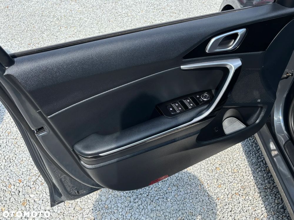 Kia Ceed 1.4 T-GDI L Business Line Plus DCT - 33
