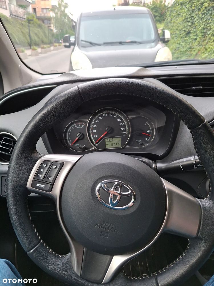 Toyota Yaris 1.0 Active EU6 - 8
