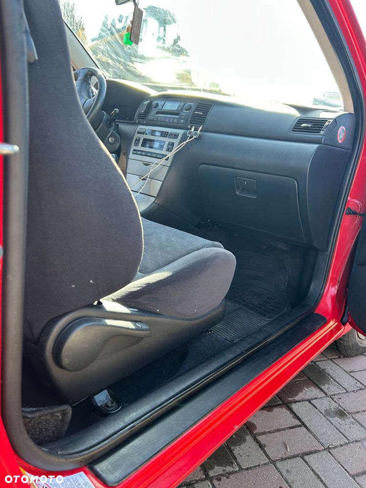 Toyota Corolla 1.6 VVT-i Sol - 5