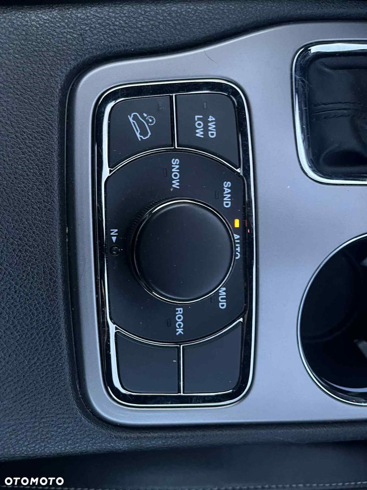 Jeep Grand Cherokee - 18