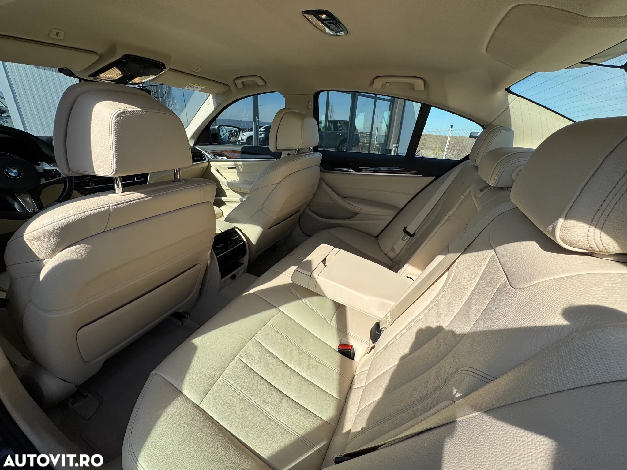 BMW Seria 5 520d xDrive AT - 18