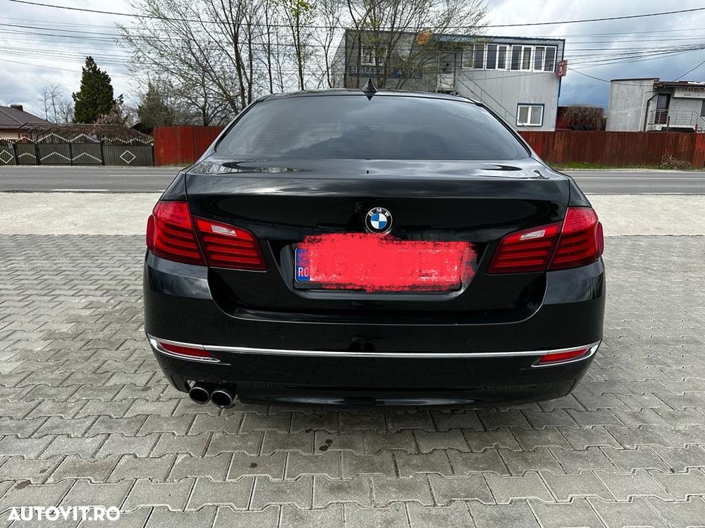 BMW Seria 5 520i Aut. Luxury Line - 11