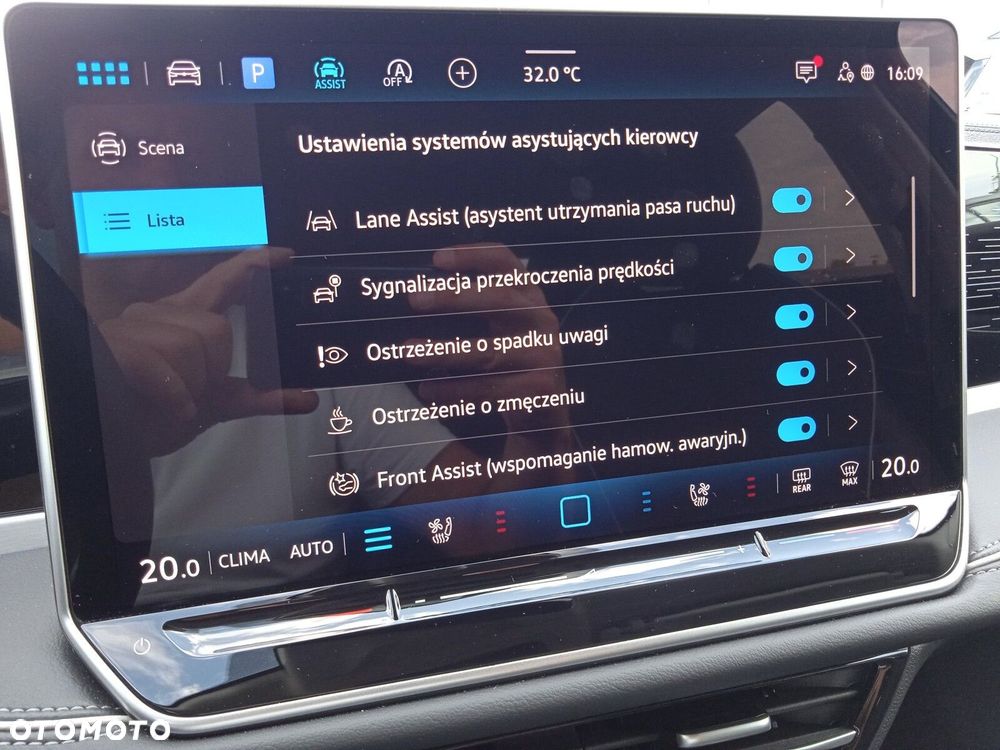 Volkswagen Passat - 33