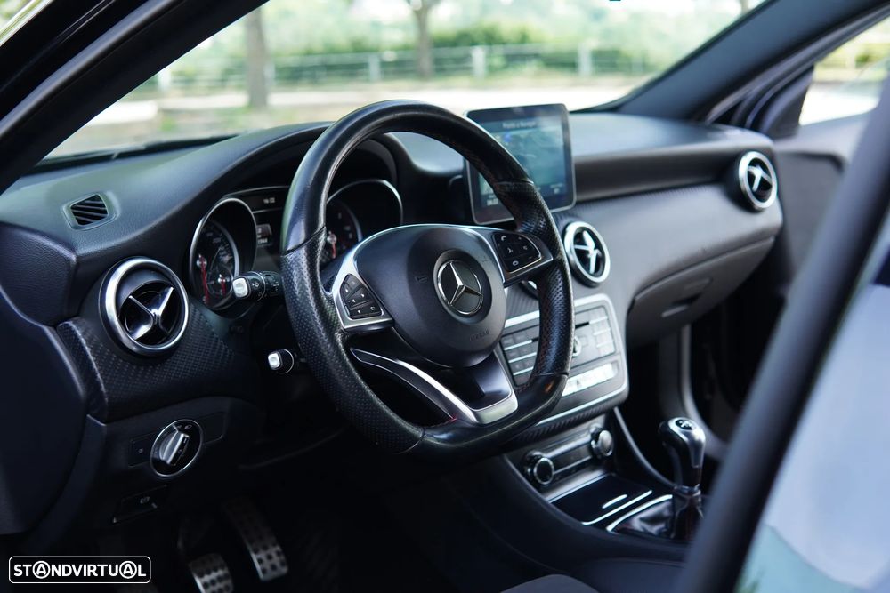 Mercedes-Benz A 180 CDI AMG Line - 23