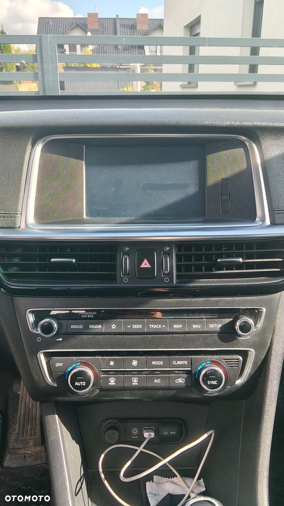 Kia Optima 2.0 M - 10