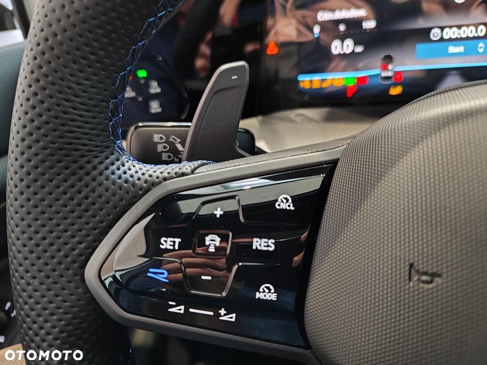 Volkswagen Golf - 27