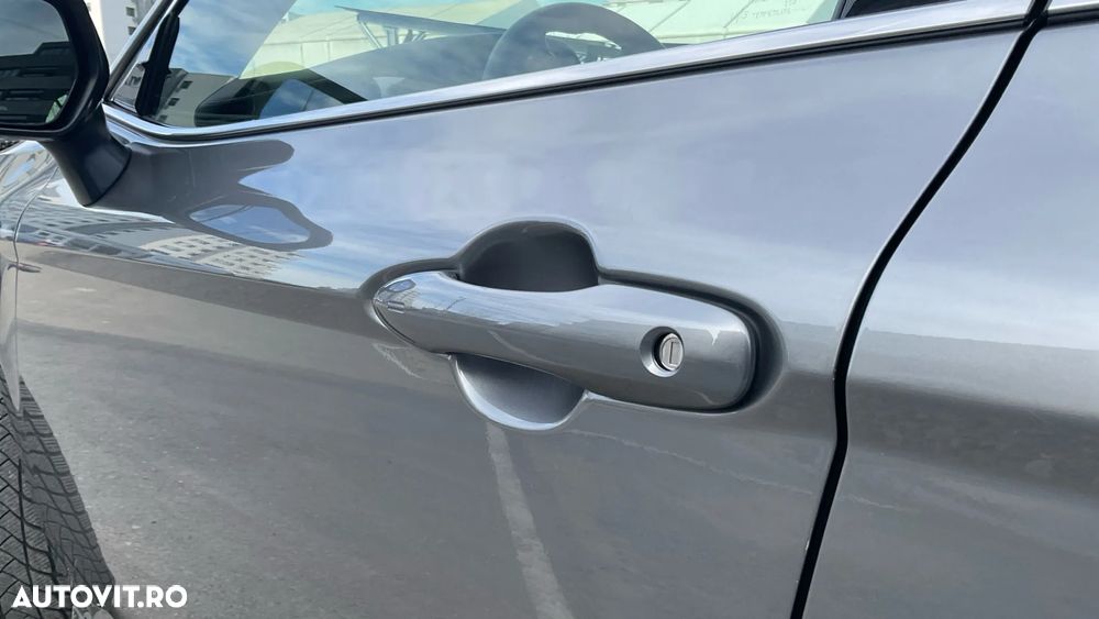 Toyota Camry 2.5 Exclusive - 10