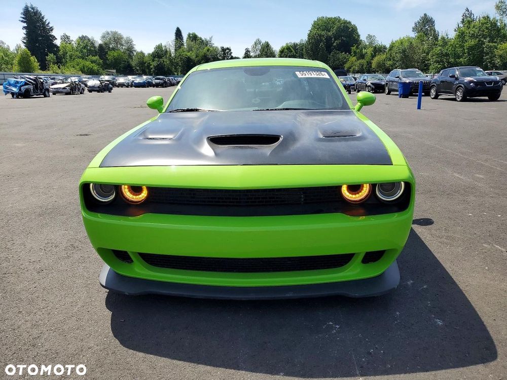 Dodge Challenger - 5