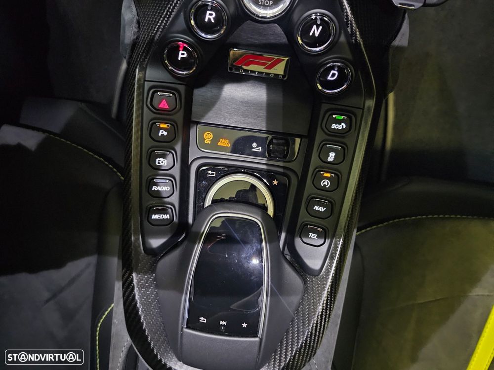 Aston Martin Vantage Coupe V8 F1 Edition - 21