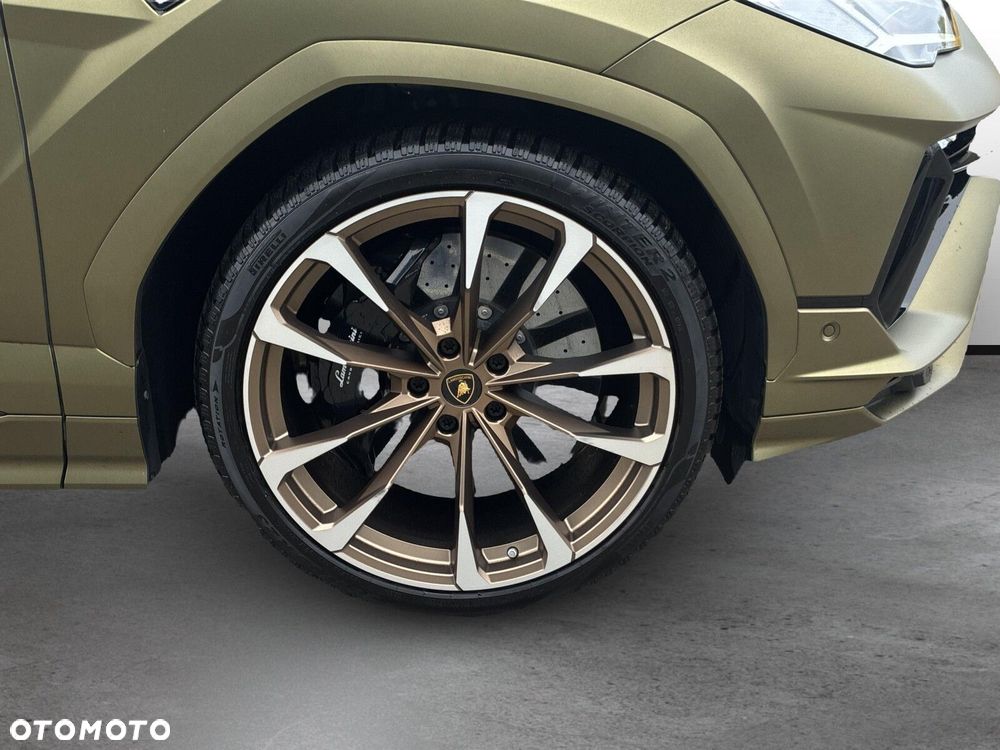 Lamborghini Urus - 22
