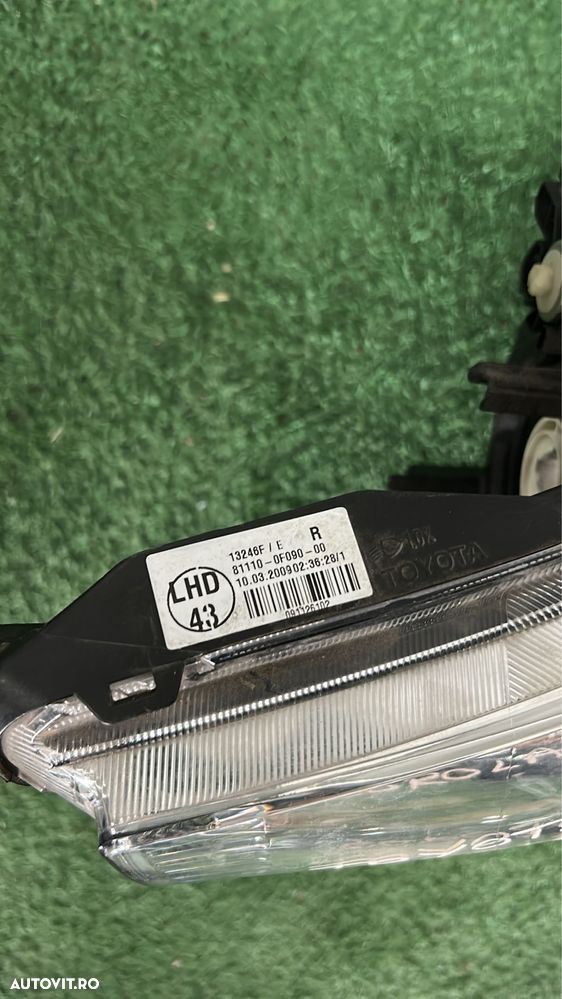 Far dreapta Toyota Corolla verso - 4