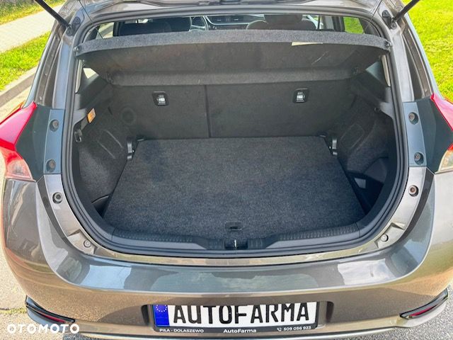 Toyota Auris 1.8 VVT-i Automatik Style Selection - 19