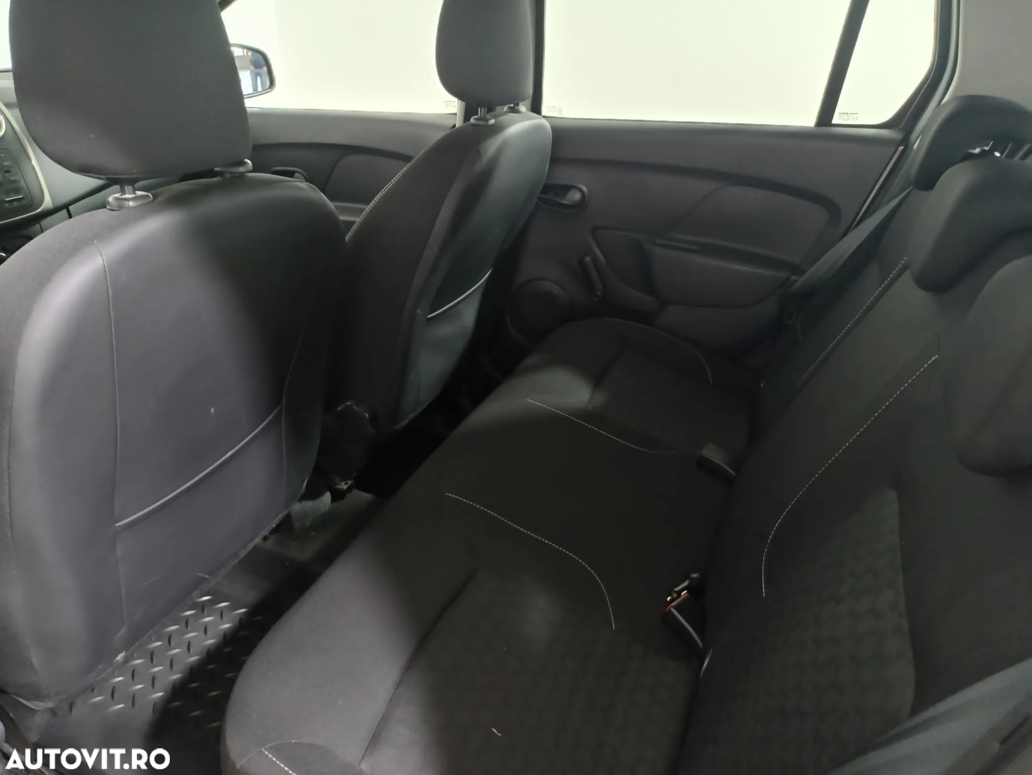 Dacia Logan MCV 1.5 dCi 75 CP Laureate - 12