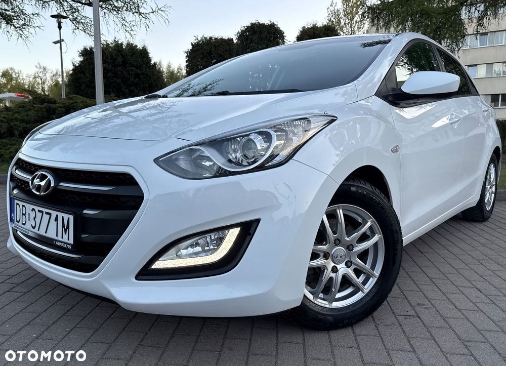Hyundai i30 blue 1.4 Style - 1