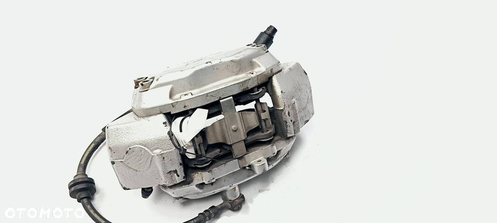 ZACISK HAMULCOWY PRZÓD PRAWY MASERATI GRANTURISMO S 20833300 - 3