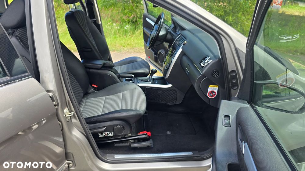 Mercedes-Benz Klasa B 200 CDI Autotronic - 34