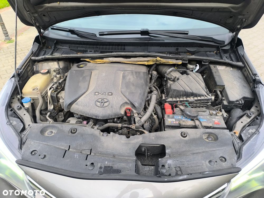 Toyota Avensis 2.0 D-4D Premium - 16