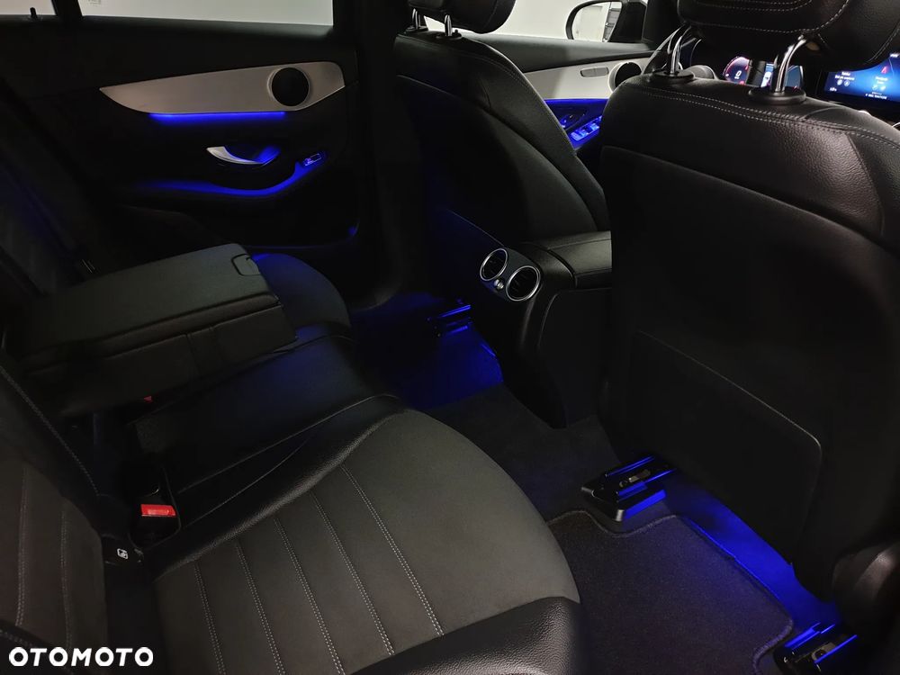 Mercedes-Benz GLC 300 de 4Matic 9G-TRONIC AMG Line Plus - 30
