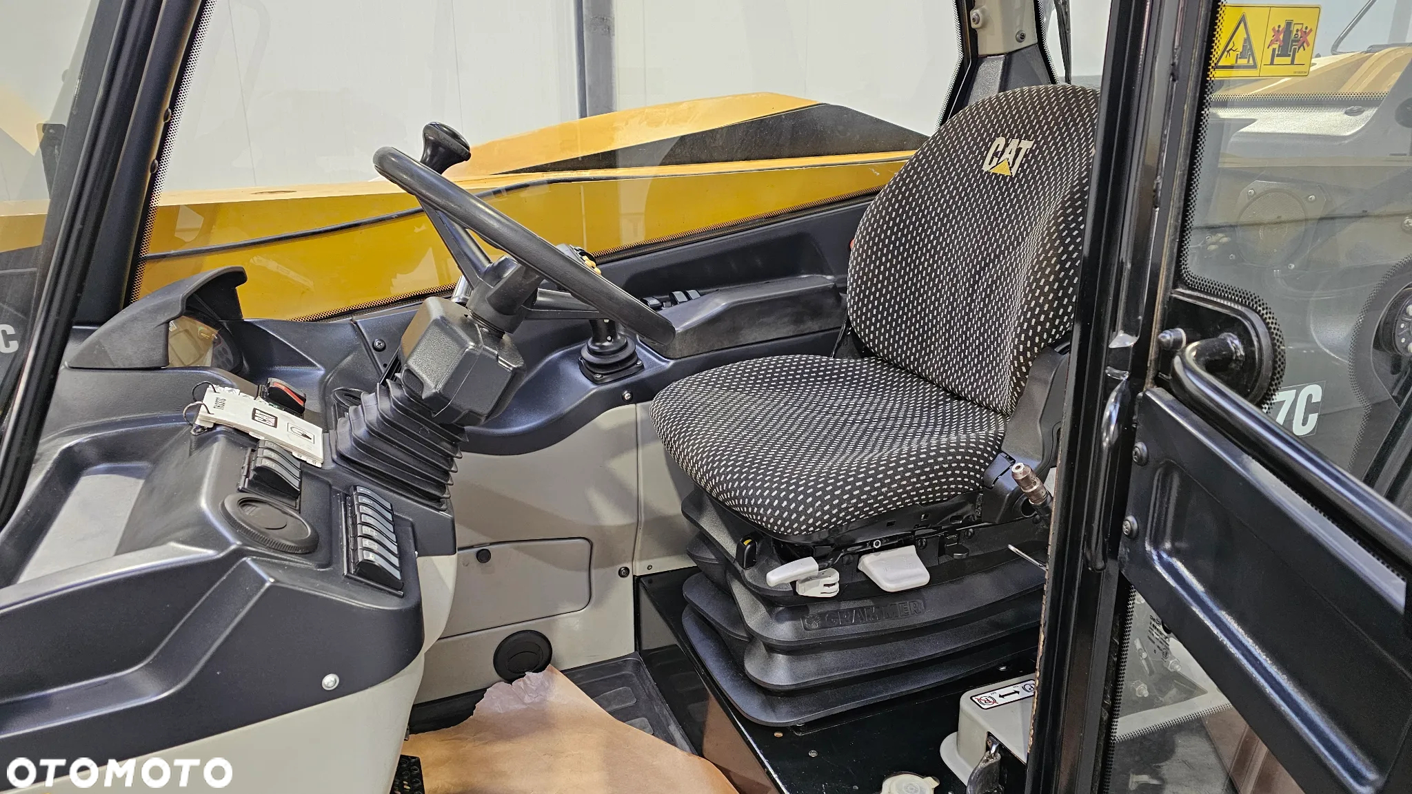 Caterpillar TH 337 C - 8