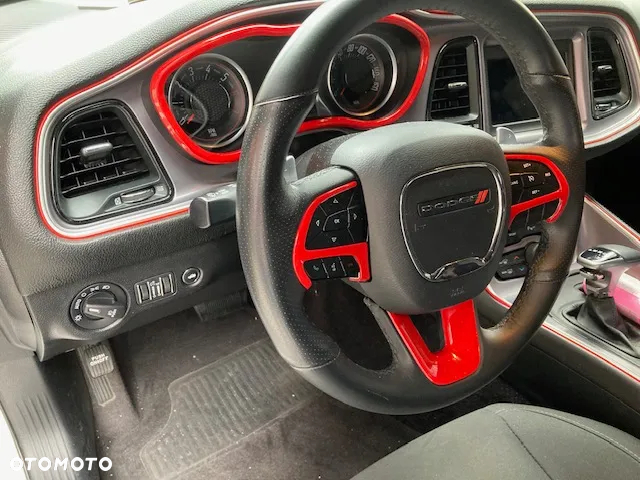 Dodge Challenger Automatik R/T Plus - 13