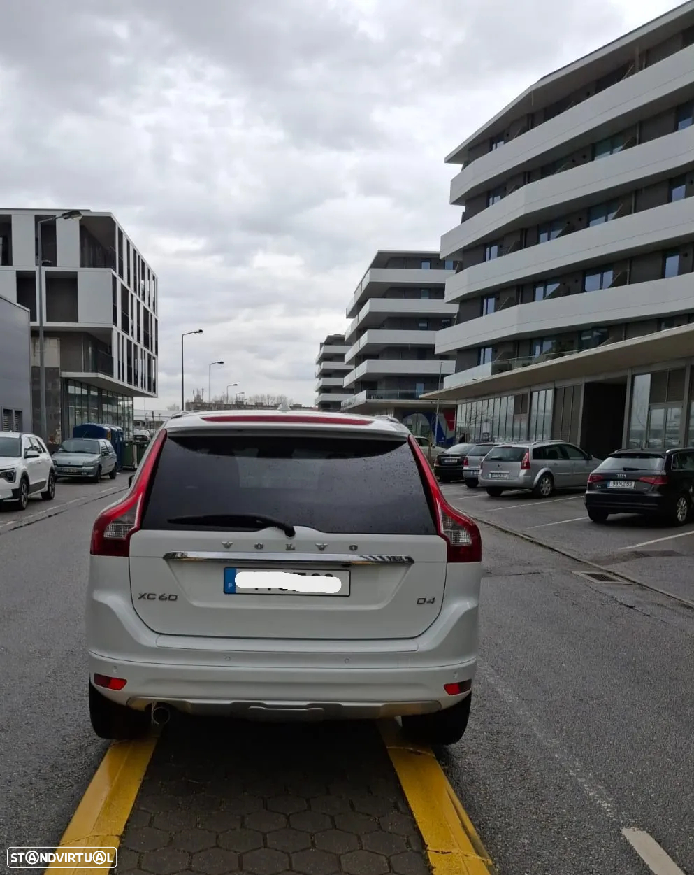 Volvo XC 60 2.0 D4 Summum Geartronic - 4