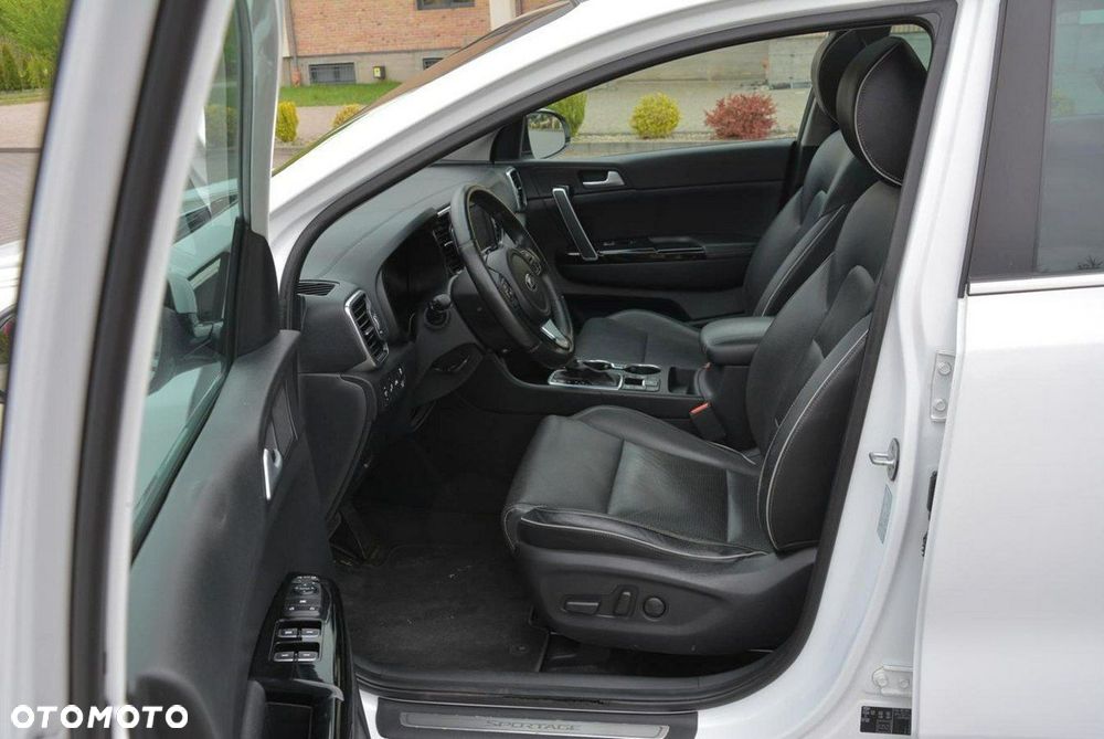 Kia Sportage 2,0 CRDI AWD Platinum - 16